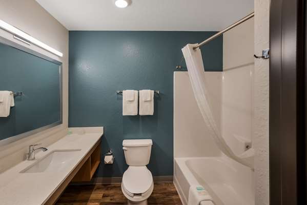  - WoodSpring Suites West Palm Beach - FL Turnpike, Exit 99