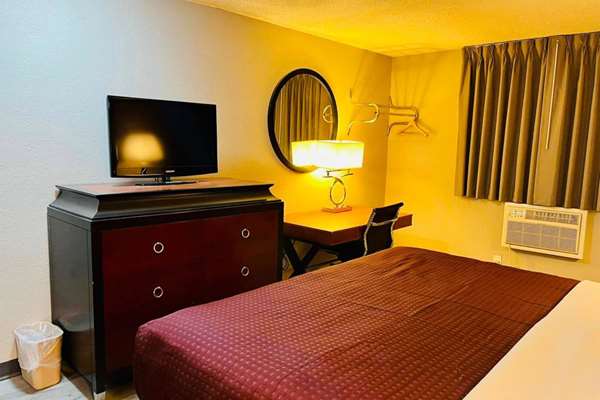  - Super 8 Hotel Benton Harbor