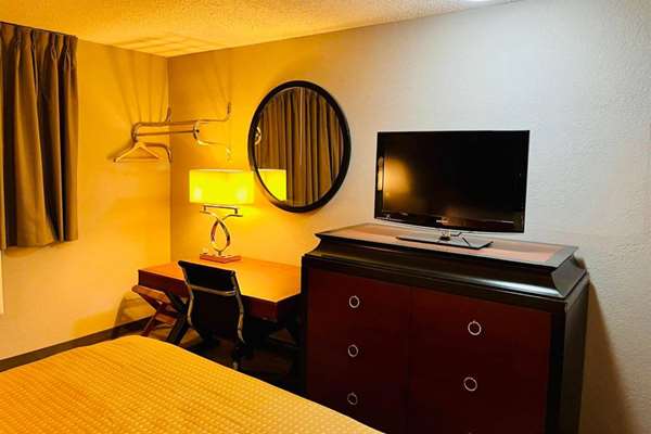  - Super 8 Hotel Benton Harbor