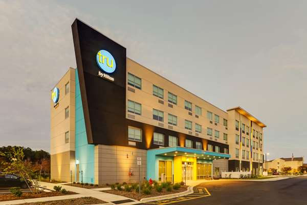 Exterior view - Tru by Hilton Hotel Smithfield - I-95, Exit 95