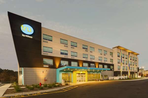 Exterior view - Tru by Hilton Hotel Smithfield - I-95, Exit 95