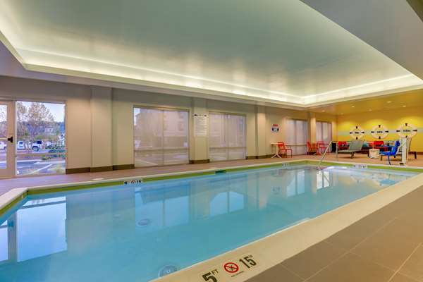 Pool - Tru by Hilton Hotel Smithfield - I-95, Exit 95