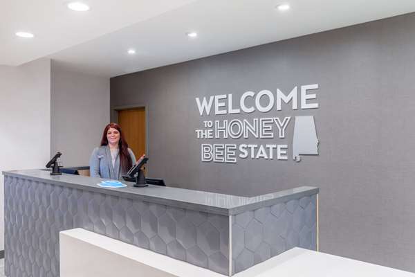  - Hampton Inn Albertville