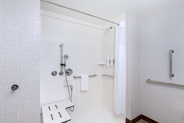  - Hampton Inn Albertville