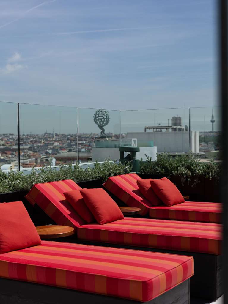 Guest photo