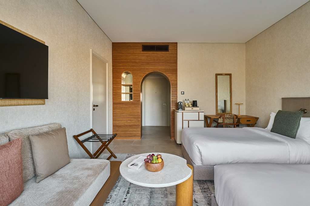 ERTH ABU DHABI-guestroom-Guest Room,On-Site.jpg