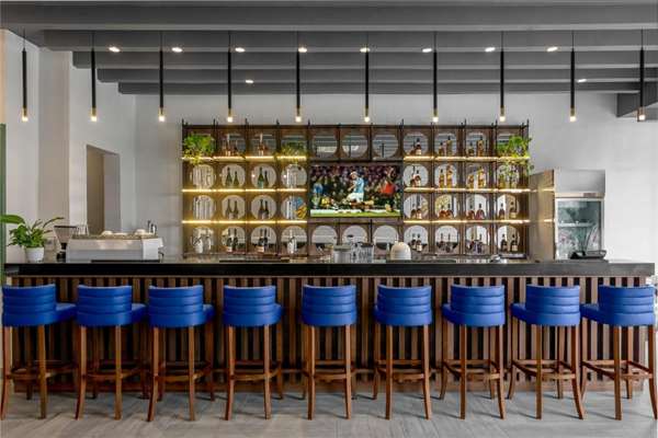 On-Site,Bar/Lounge