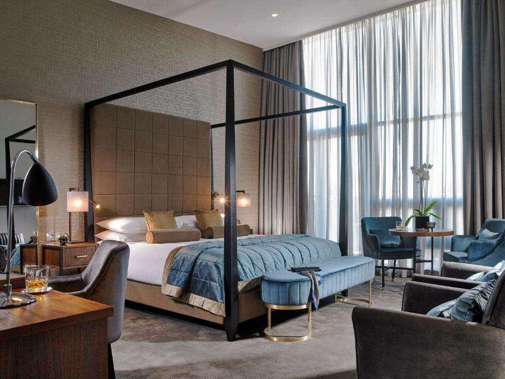 NEWPARK HOTEL-guestroom-Guest Room,On-Site.jpg