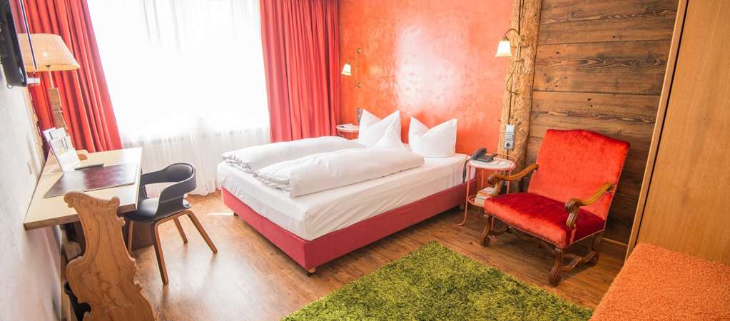 Ringhotel Alpenhof-guestroom-Guest Room,On-Site.jpg