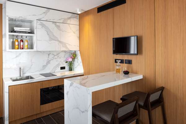 Guest Room,Guest Room Amenity,Kitchen/Kitchenette,Suite,On-Site