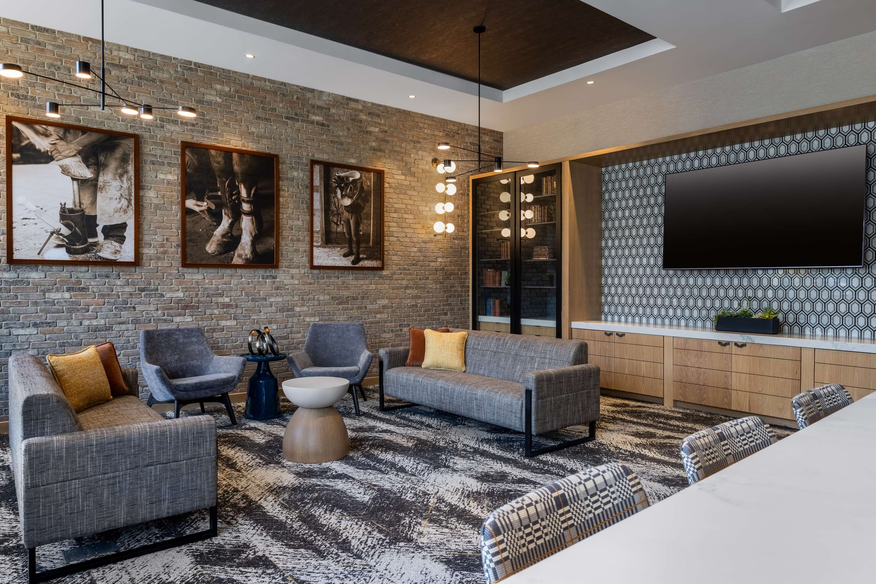 Lobby | Tempo By Hilton Louisville Downtown Nulu