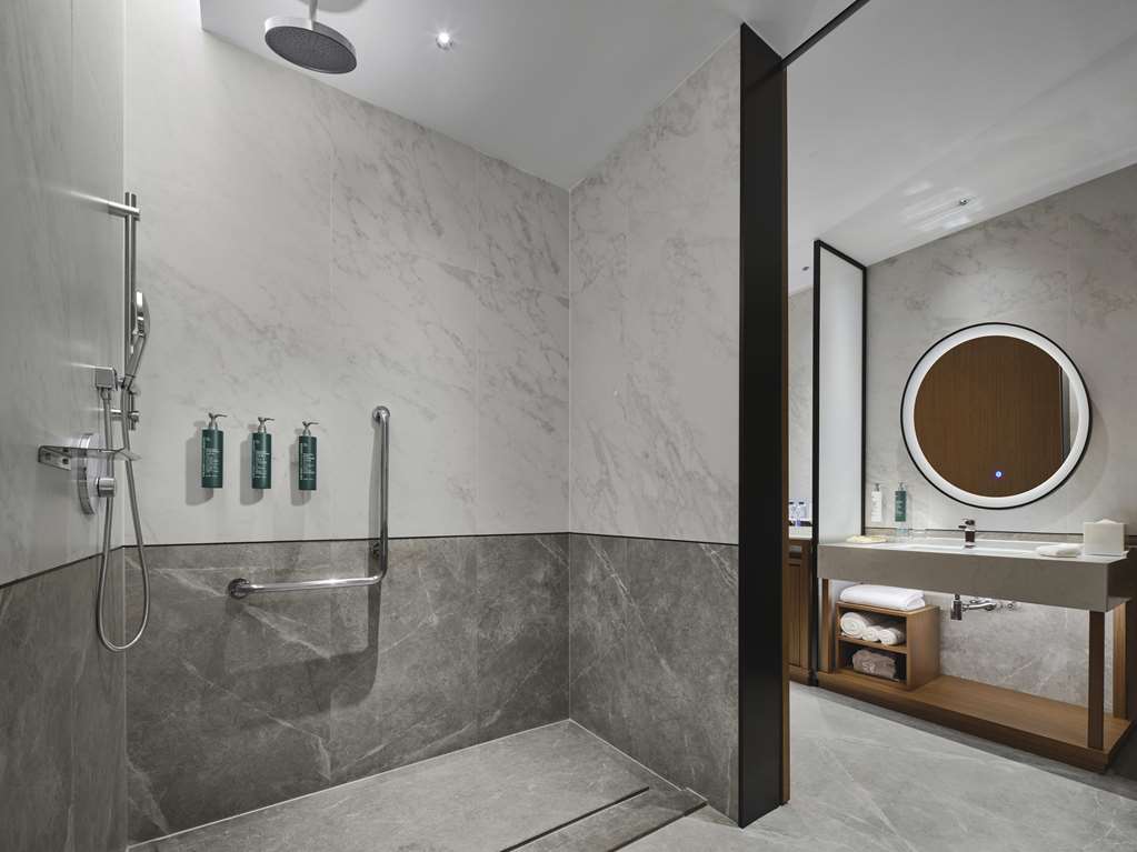 Hilton Garden Inn Huizhou North Railway Station - Tap to explore photos