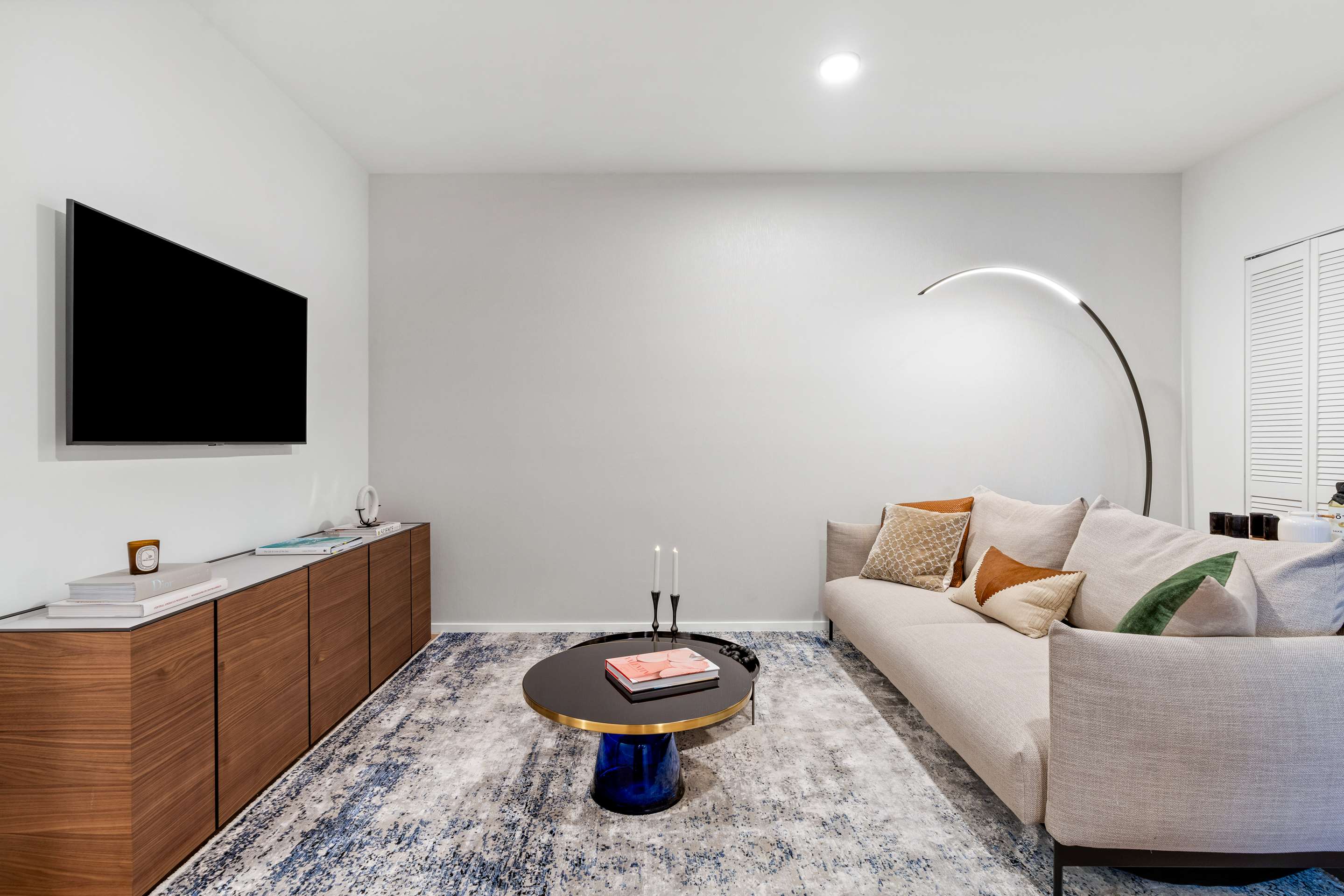 1KB Living Room