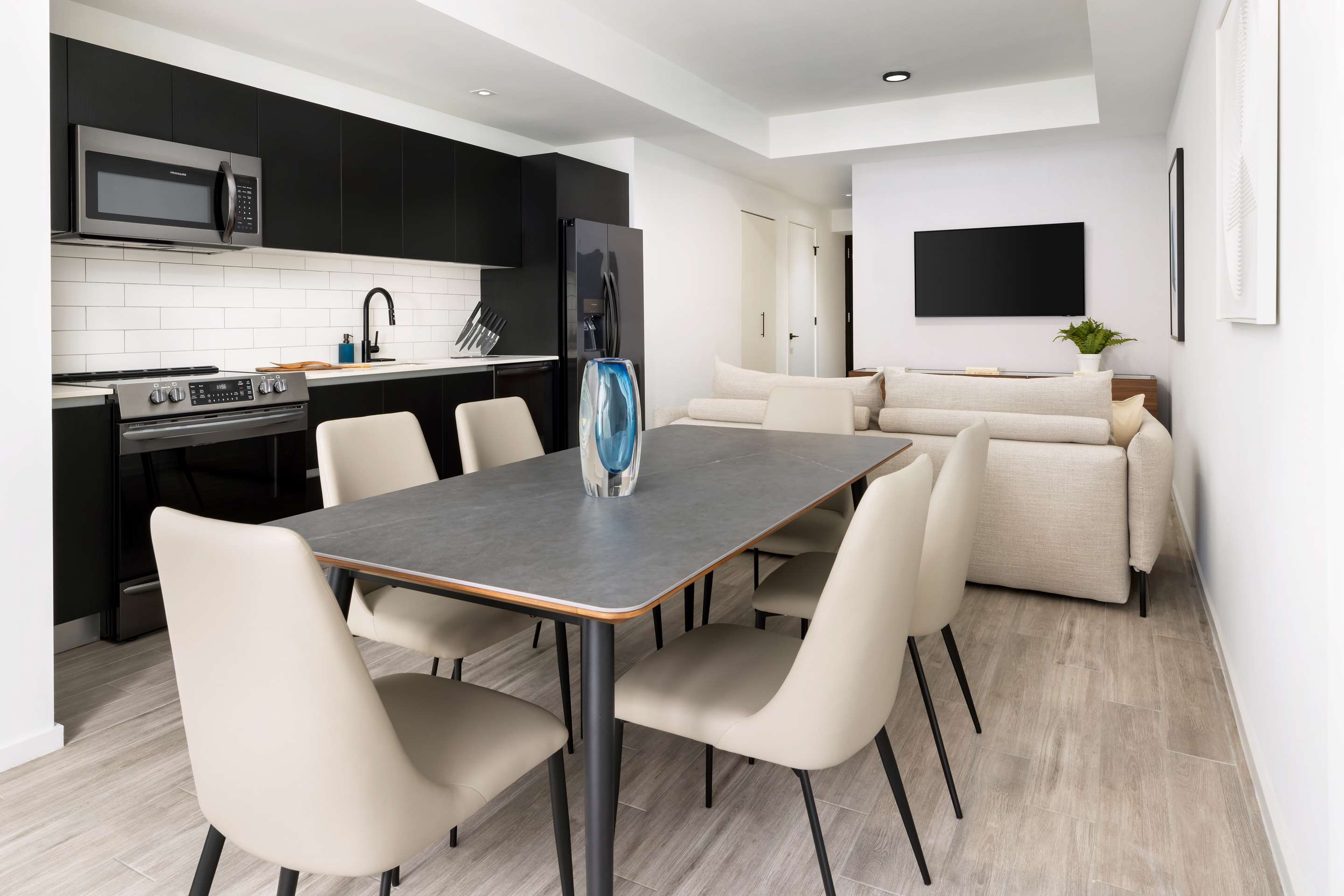 1KO Dining Room