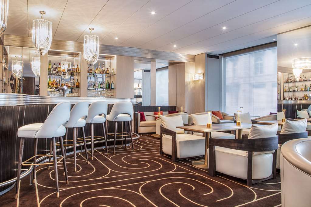 HOTEL BRISTOL GENEVE - Photo 27