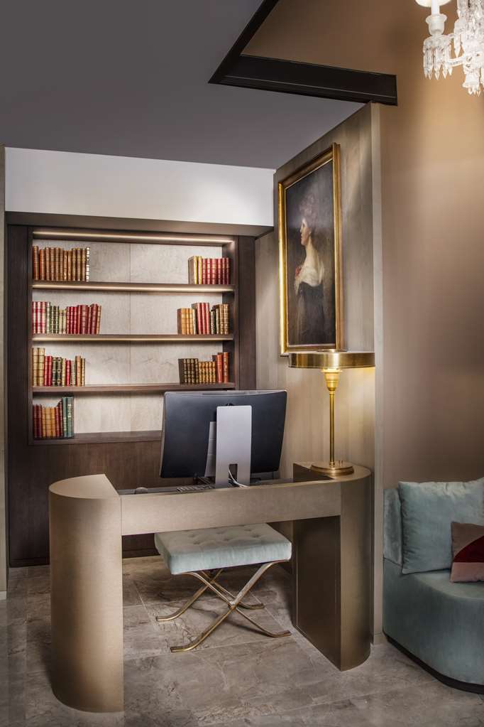 HOTEL BRISTOL GENEVE - Photo 31