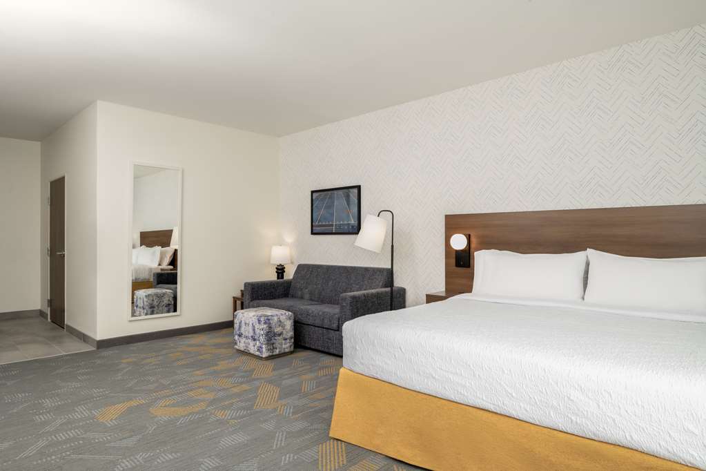 HOME2 SUITES BY HILTON JONESBORO-guestroom-Guest Room,On-Site.jpg