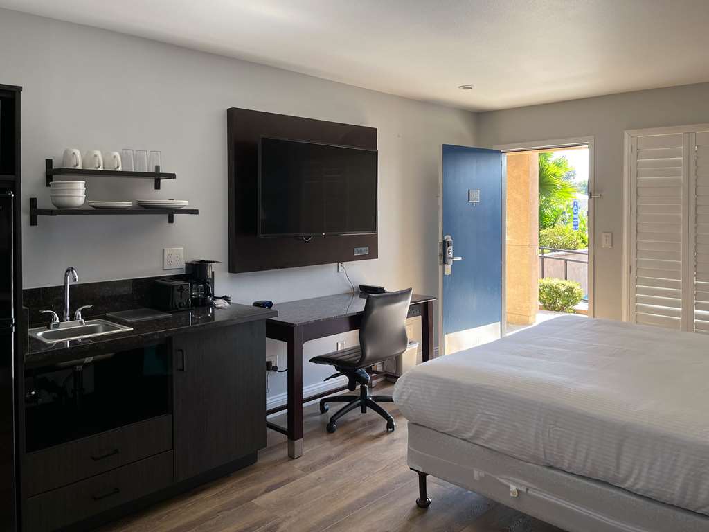 STUDIO 6 VALLEJO CA-guestroom-Guest Room,On-Site.jpg