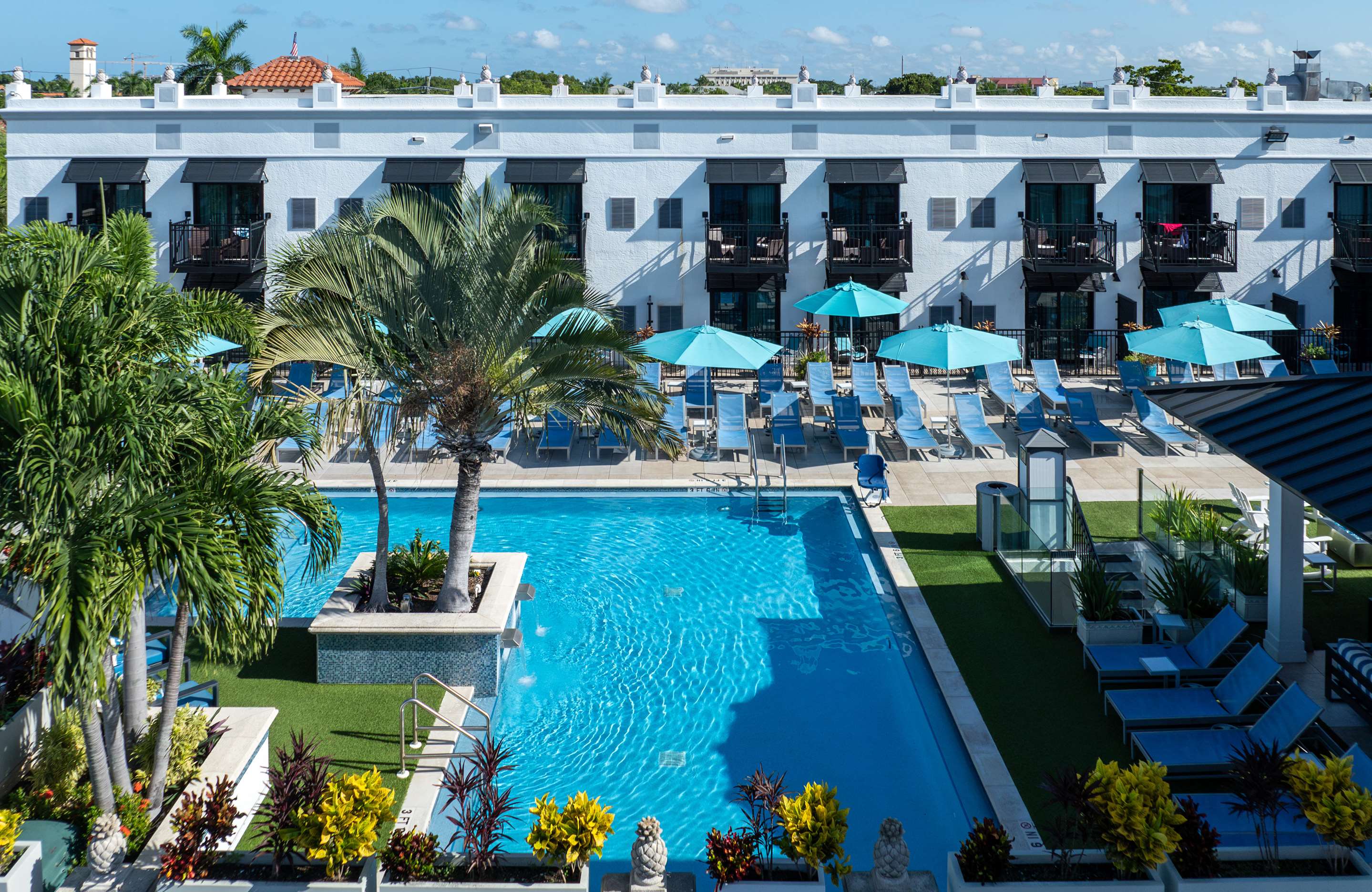 Inn on Fifth pool area | Inn on Fifth