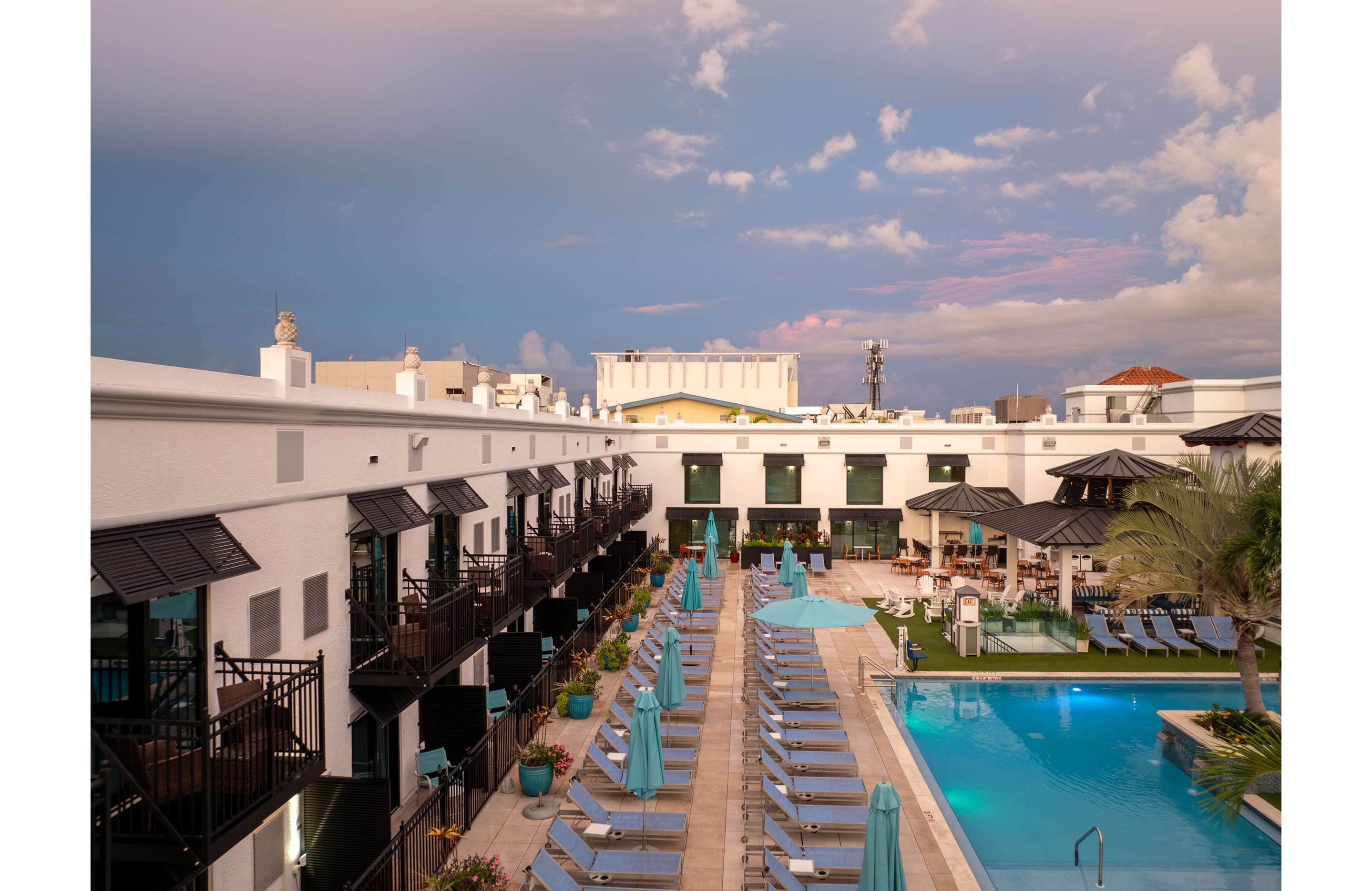 Inn on Fifth pool area | Inn on Fifth