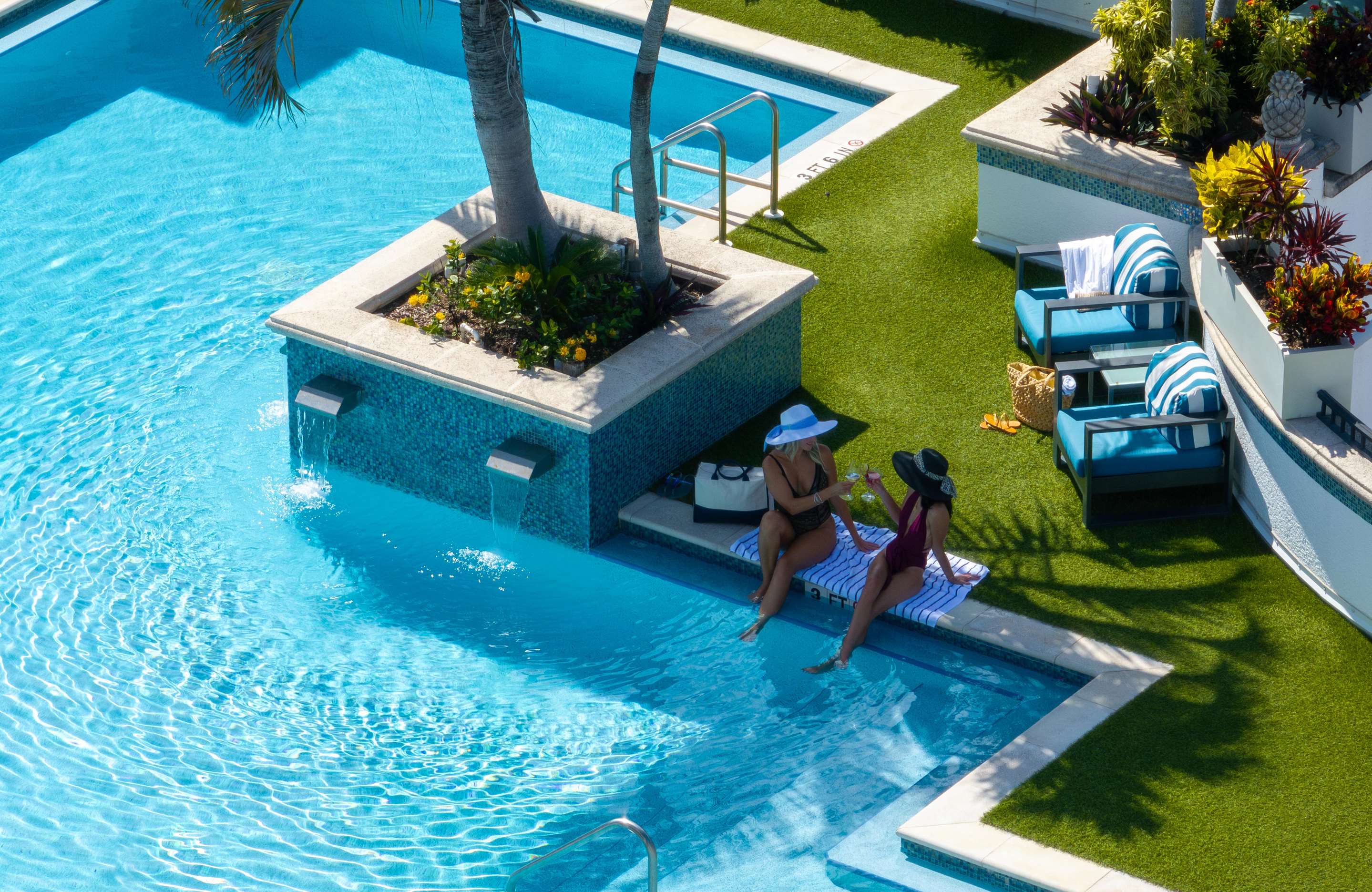 Inn on Fifth pool area | Inn on Fifth