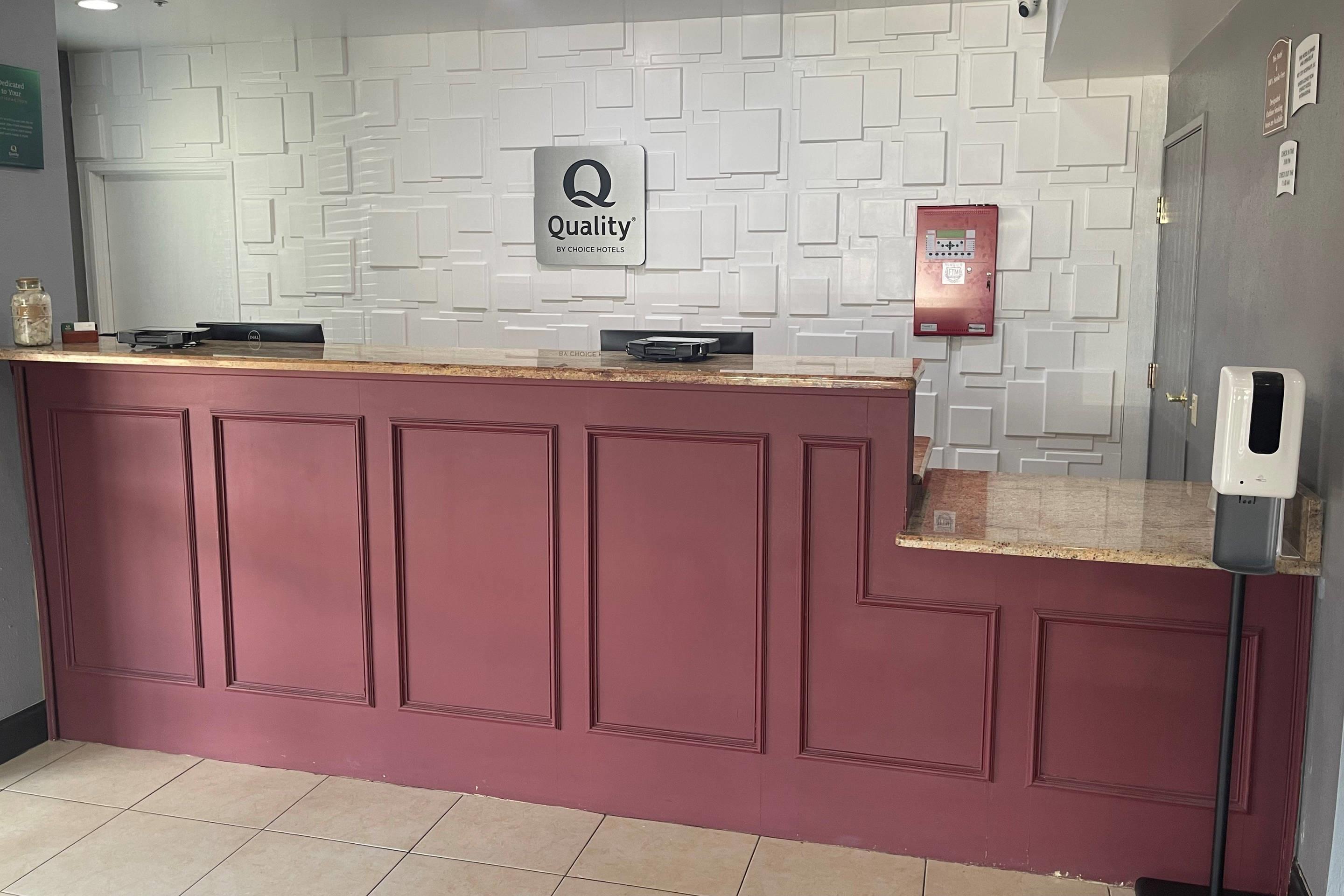 Front desk | Quality Suites Abilene Mall Area