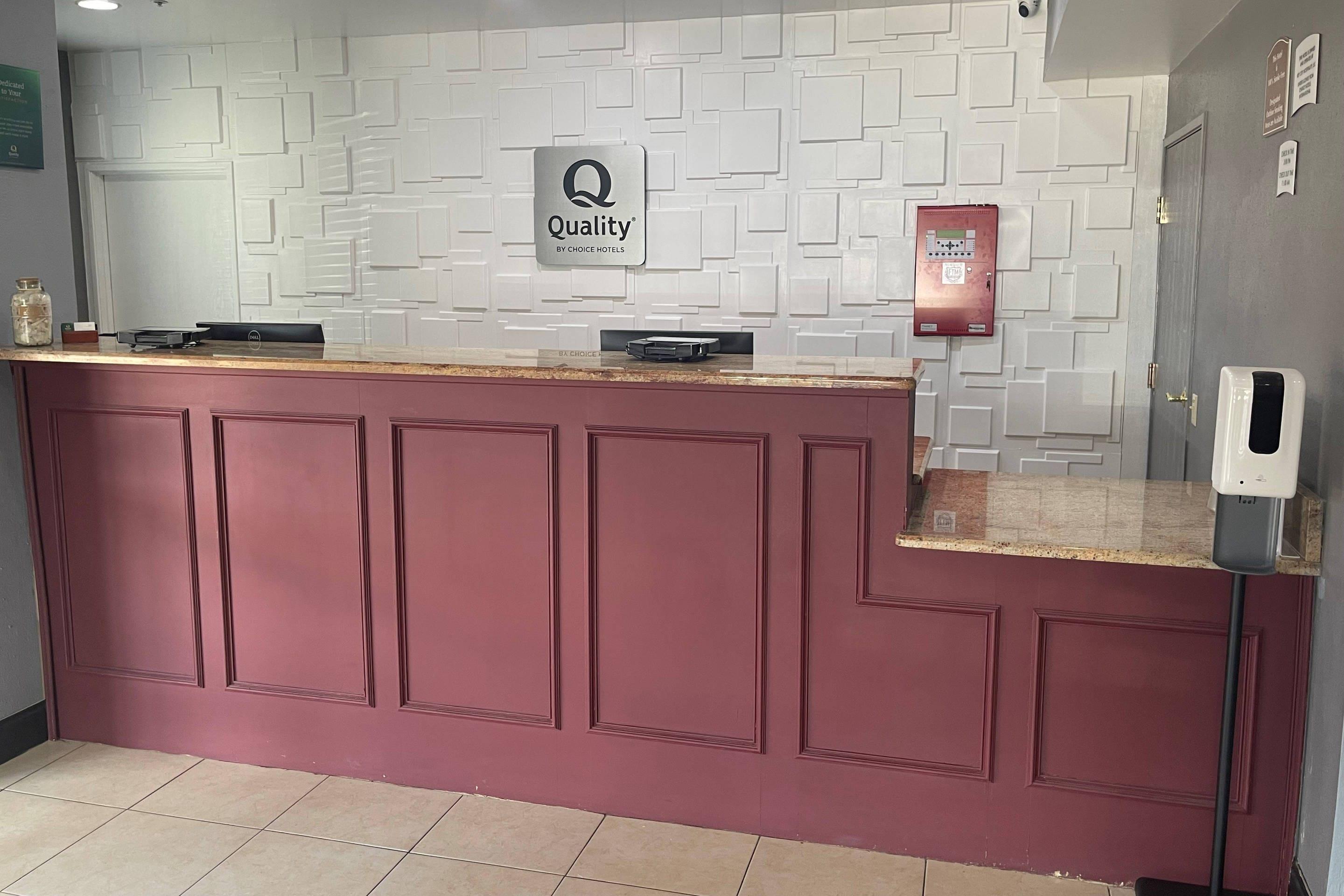 Front desk | Quality Suites Abilene Mall Area