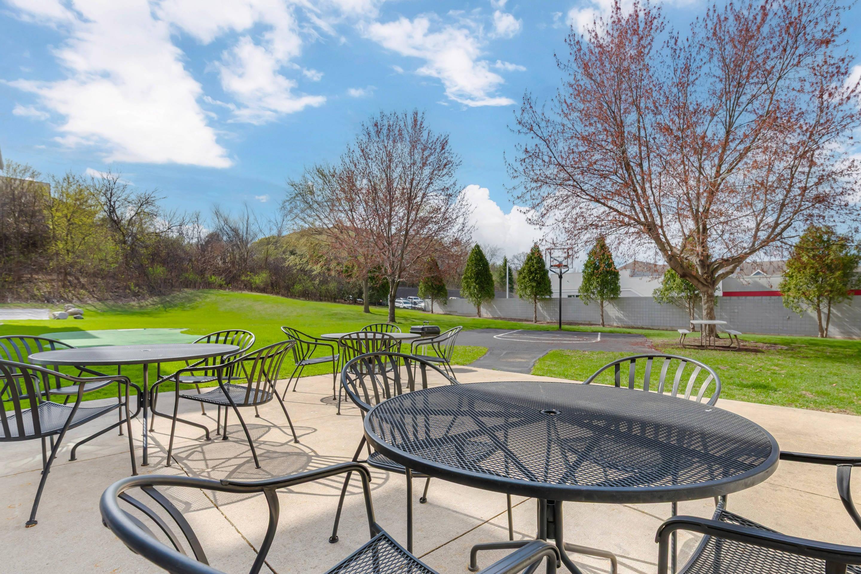 Barbecue area | MainStay Suites Madison Airport