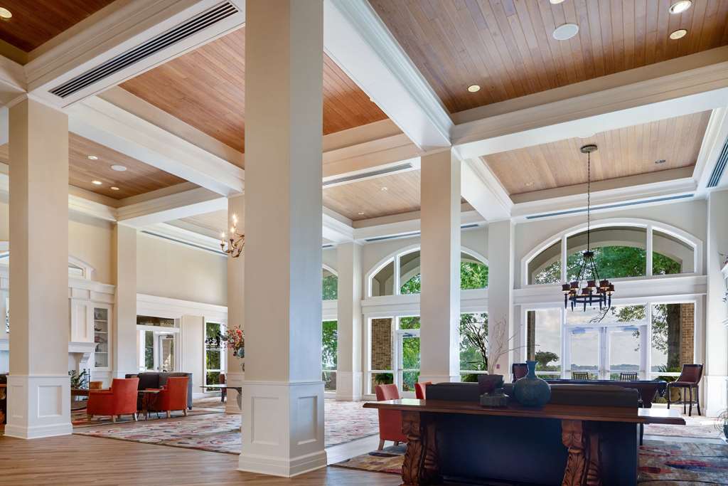 CYPRESS BEND RESORT, A WYNDHAM HOTE-guestroom-Sitting area,On-Site.jpg