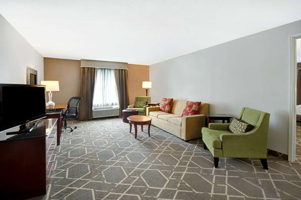 CYPRESS BEND RESORT, A WYNDHAM HOTE-guestroom-Guest Room,Suite,On-Site.jpg