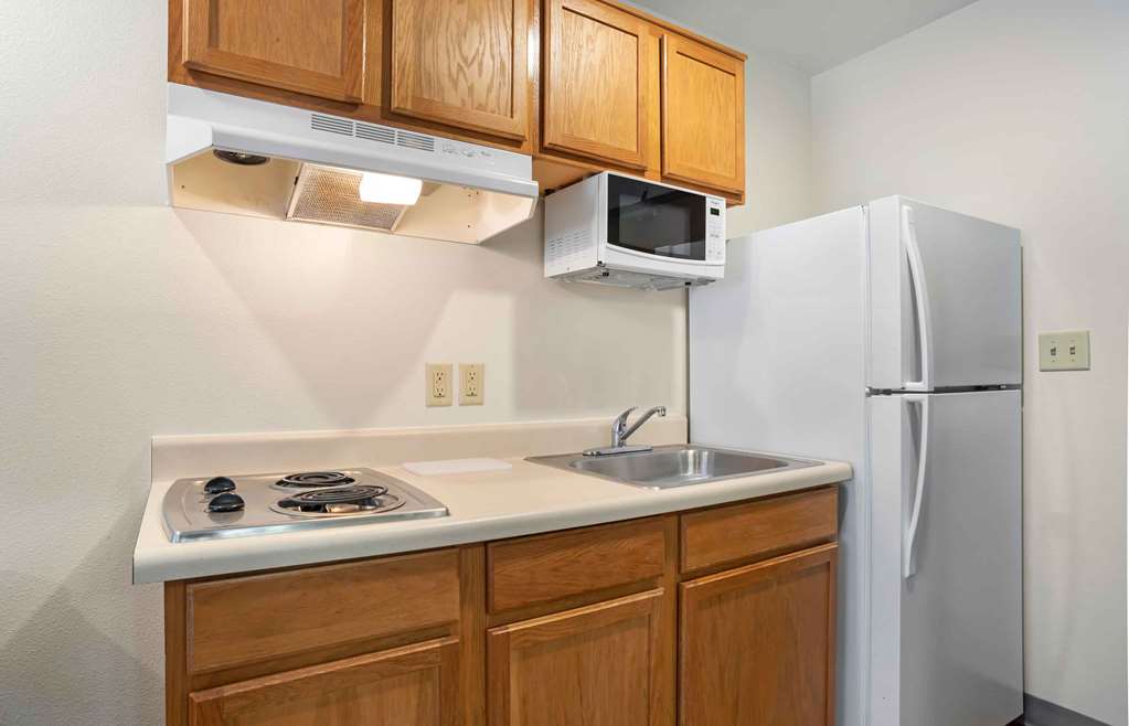 EXTENDED STAY AMERICA SELECT-guestroom-Guest Room,Kitchen/Kitchenette,On-Site.jpg