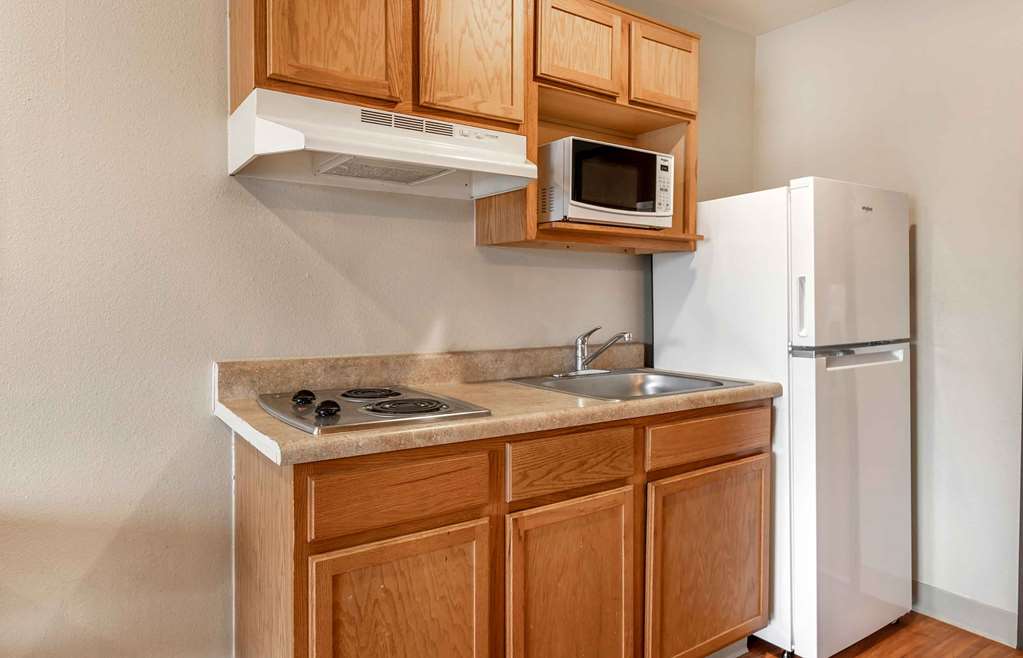 EXTENDED STAY AMERICA SELECT-guestroom-Guest Room,Kitchen/Kitchenette,On-Site.jpg