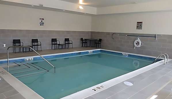 Pool - Comfort Suites Richmond - I-70, Exit 156A