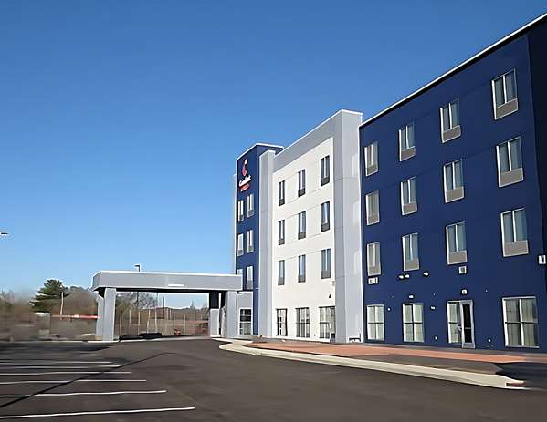 Exterior view - Comfort Suites Richmond - I-70, Exit 156A