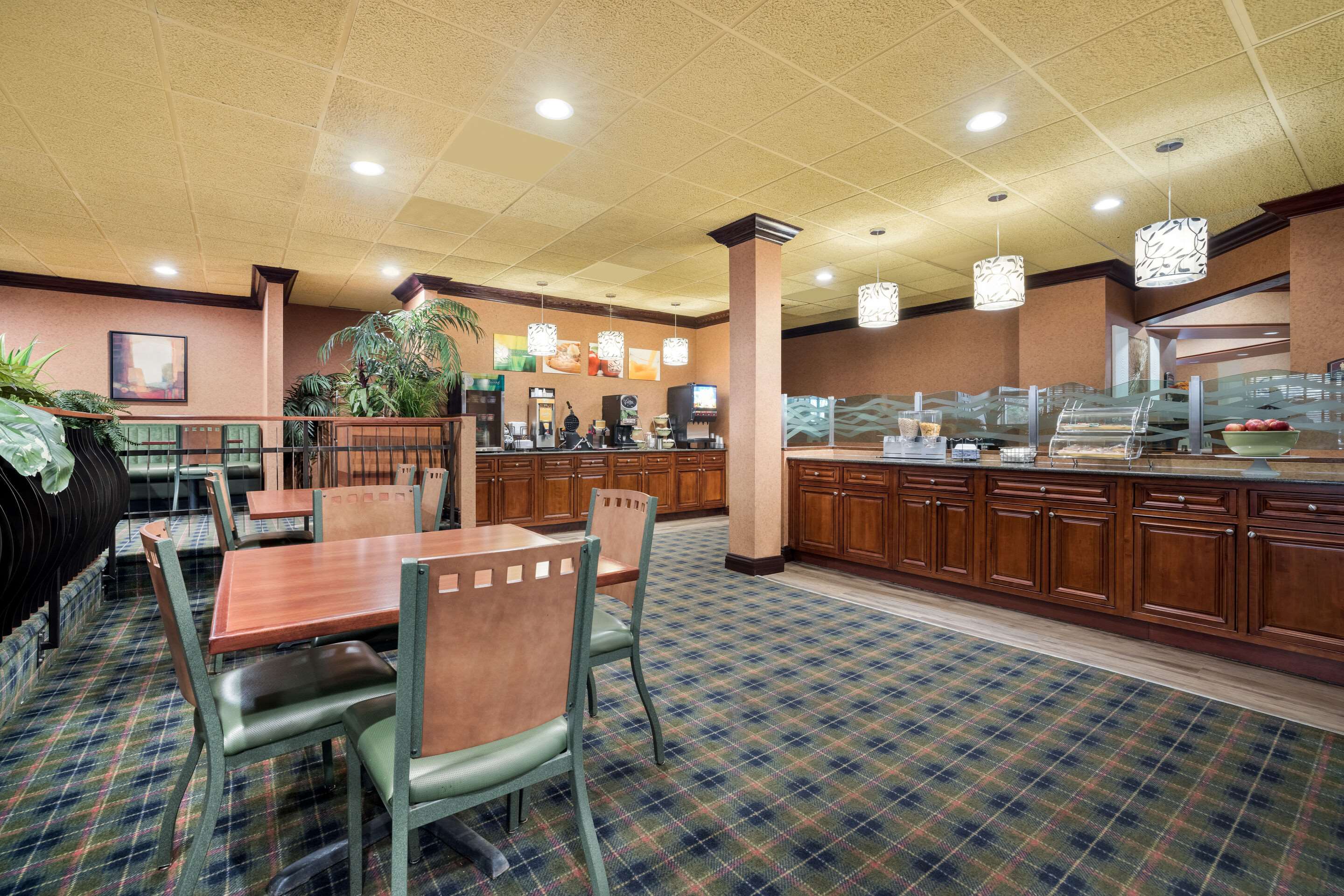 Breakfast area | Suburban Studios Syracuse Fairgrounds