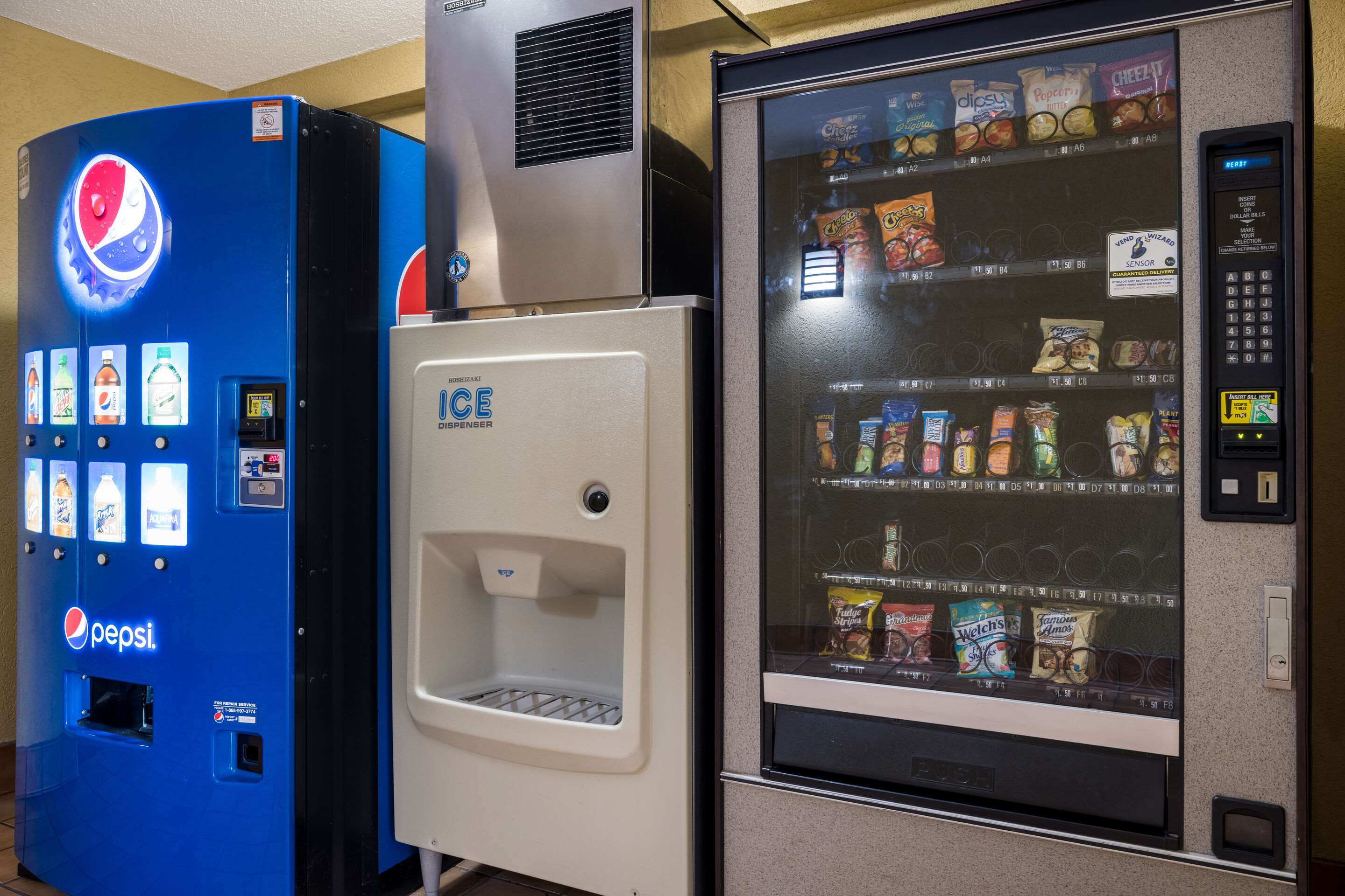 Hotel vending area | Suburban Studios Syracuse Fairgrounds