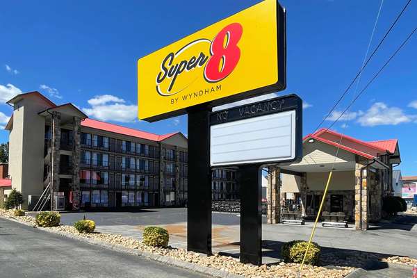 Exterior view - Super 8 Motel Downtown Pigeon Forge