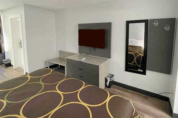  - Super 8 Motel Downtown Pigeon Forge