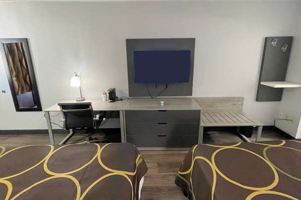  - Super 8 Motel Downtown Pigeon Forge