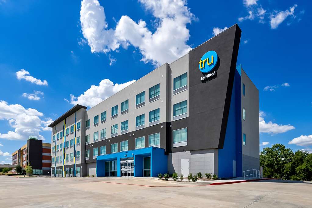 Tru by Hilton Plano East North Hwy 75