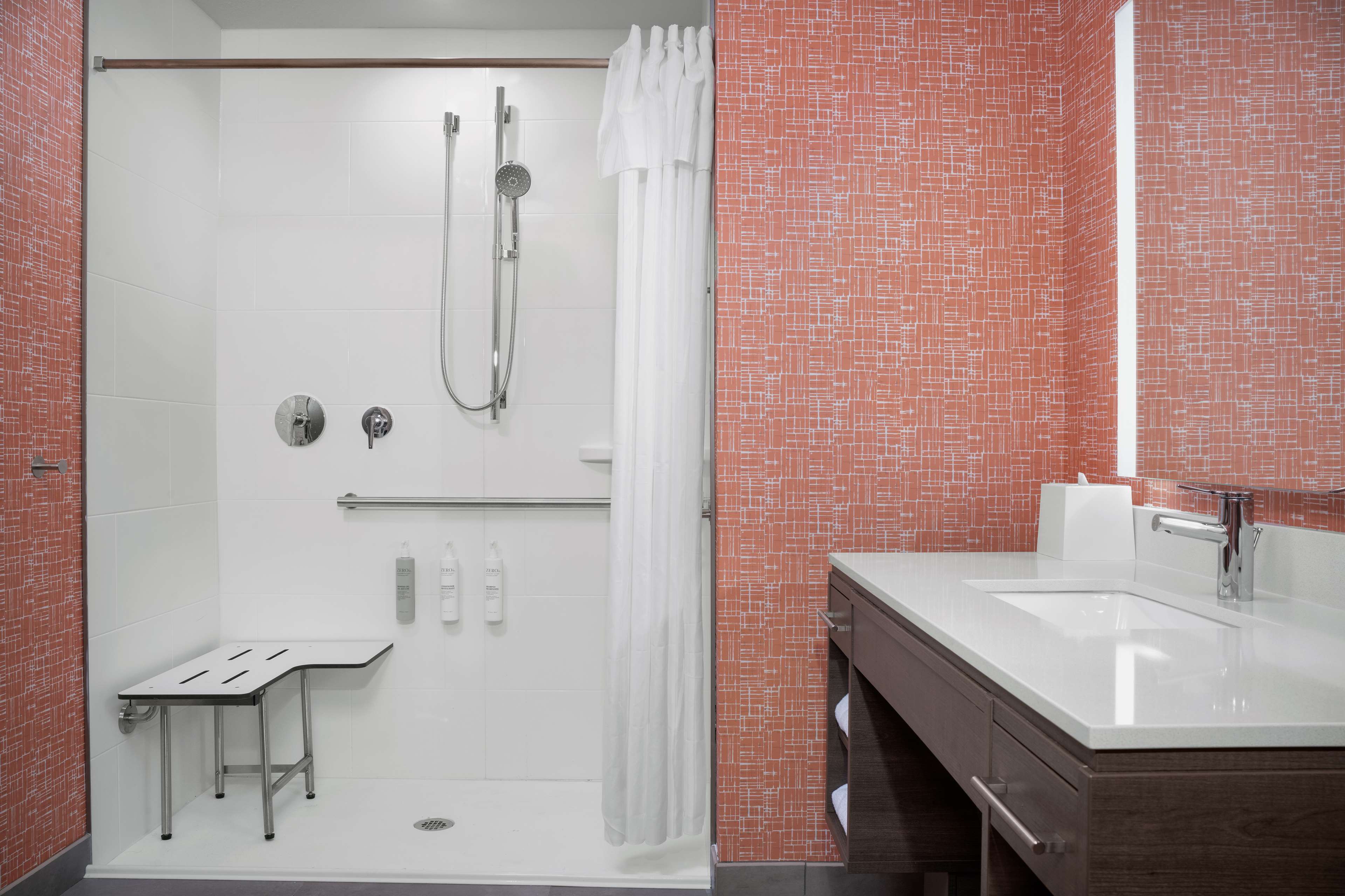 Home2 Suites by Hilton Cullman Room Type - 1KG ACC RI SHOWER STUDIO