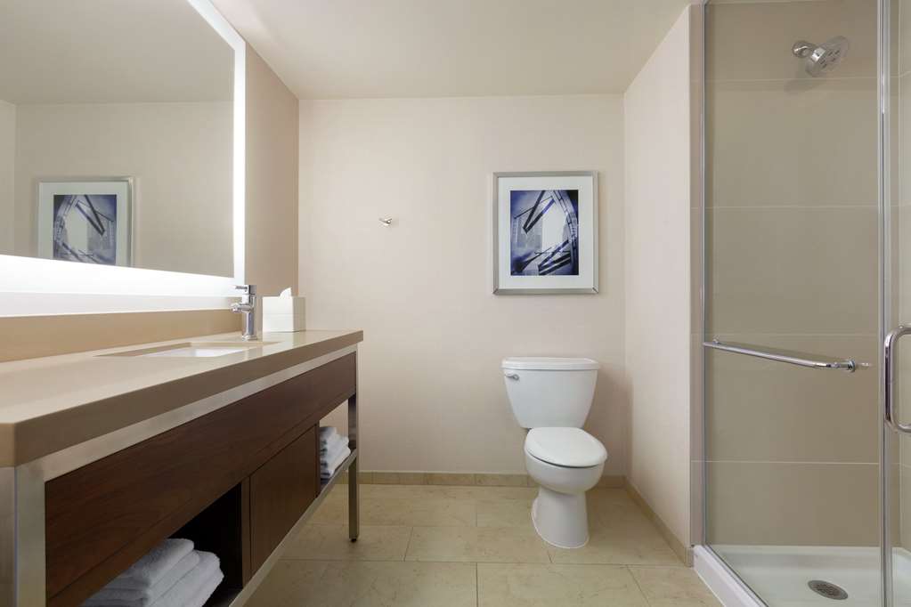 Hilton Times Square Room Type - Corner King Room