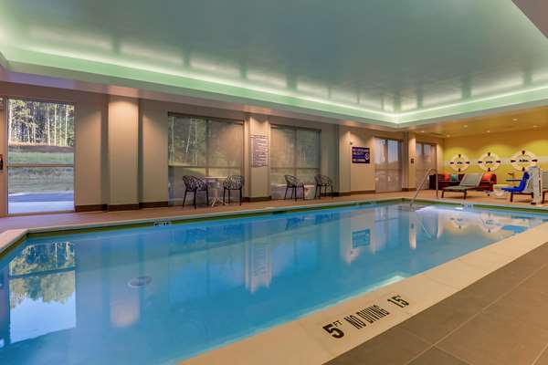 Pool - Tru by Hilton Hotel Garner - I-40, Exit 306