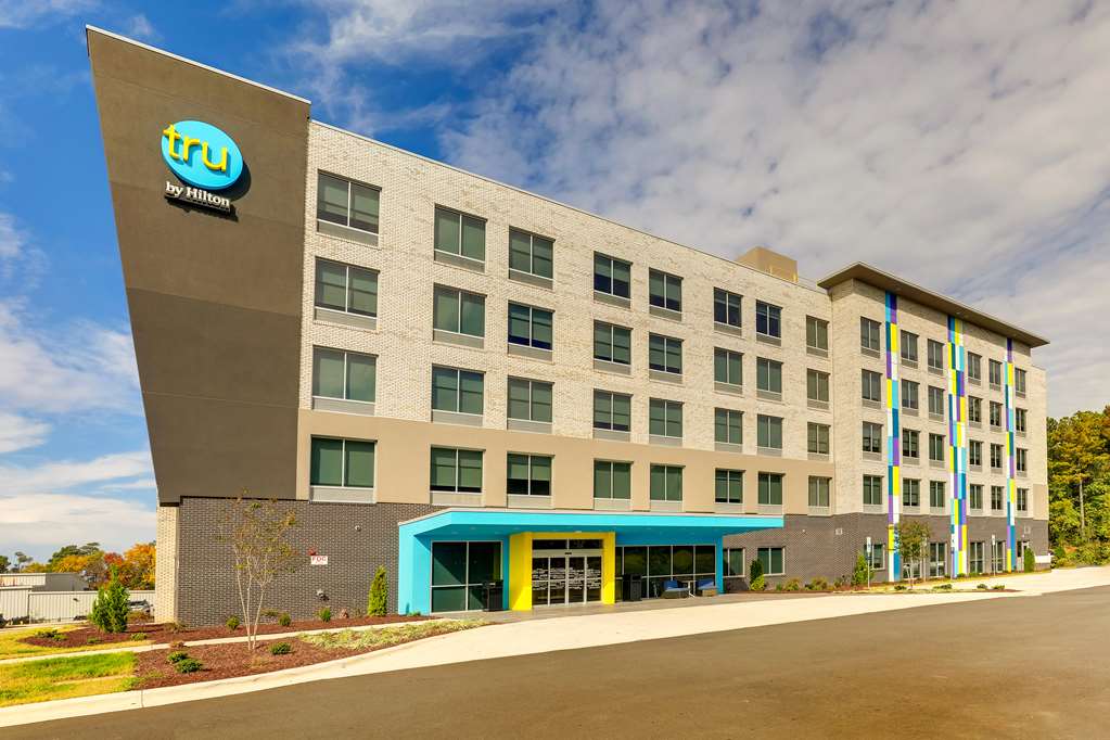 Tru by Hilton Raleigh Garner