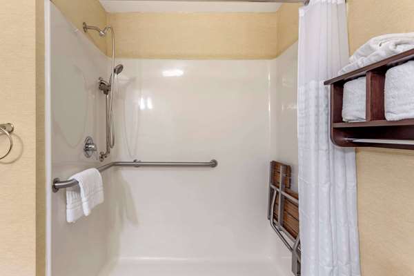  - Wingate by Wyndham Hotel Buckhannon