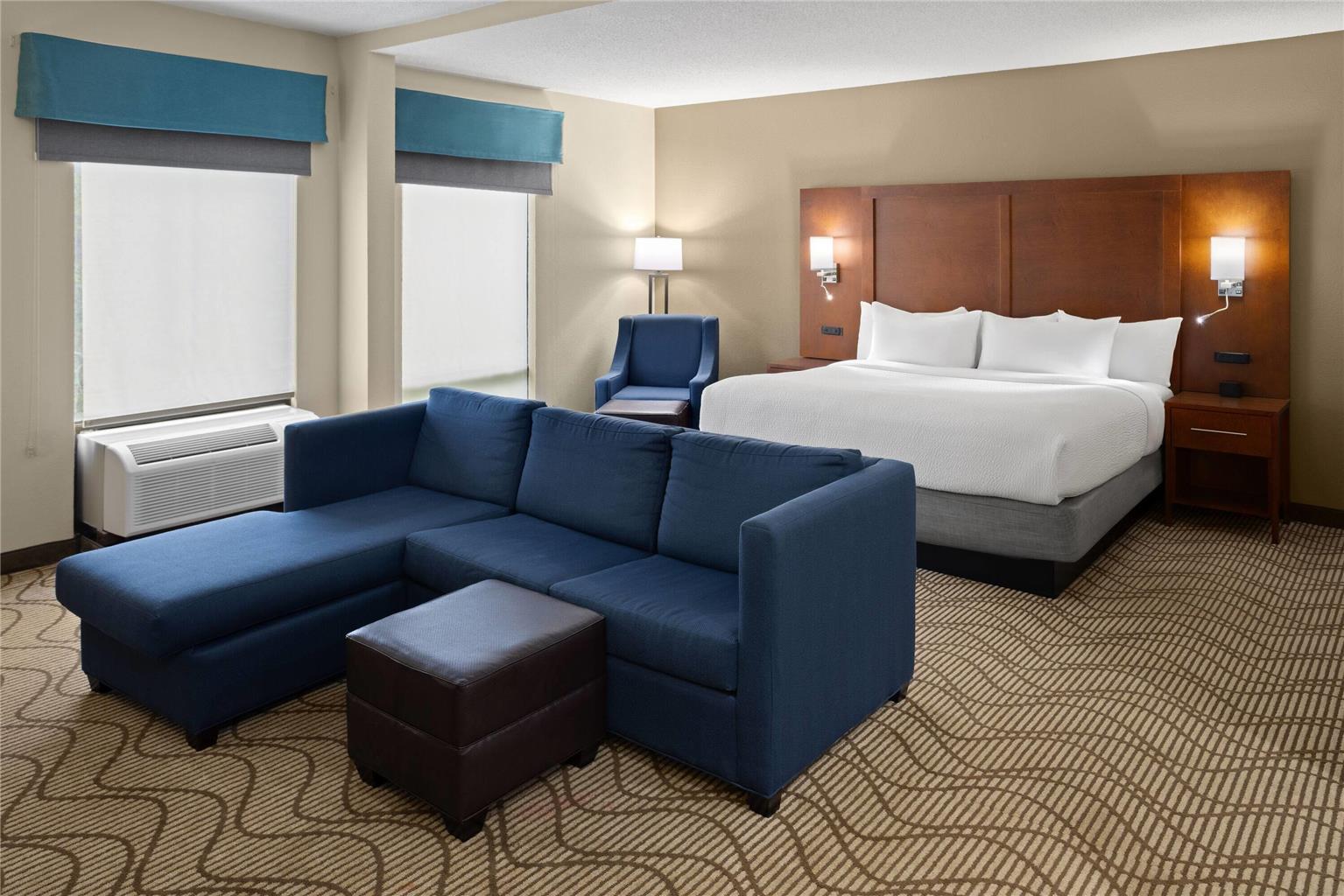 WINGATE BY WYNDHAM BUCKHANNON-guestroom-Guest Room,Suite,On-Site.jpg