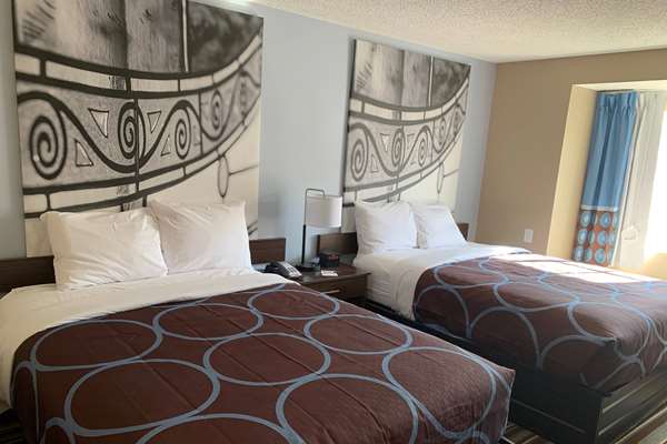  - Super 8 Hotel Joliet - I-80, Exit 130B