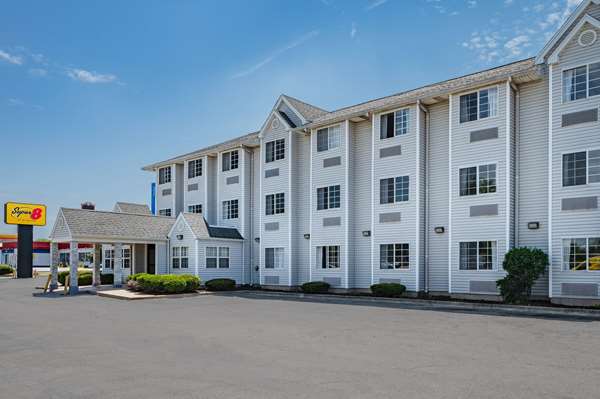 Exterior view - Super 8 Hotel Joliet - I-80, Exit 130B