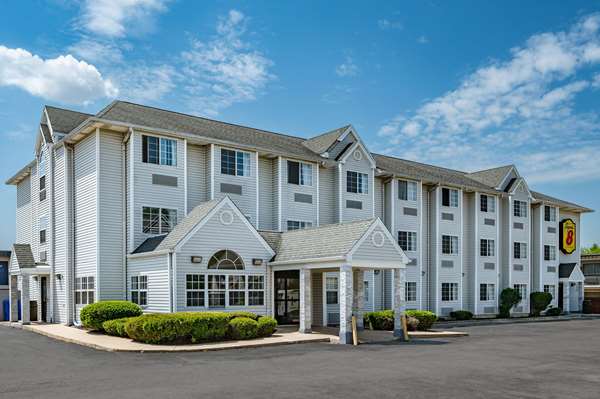 Exterior view - Super 8 Hotel Joliet - I-80, Exit 130B