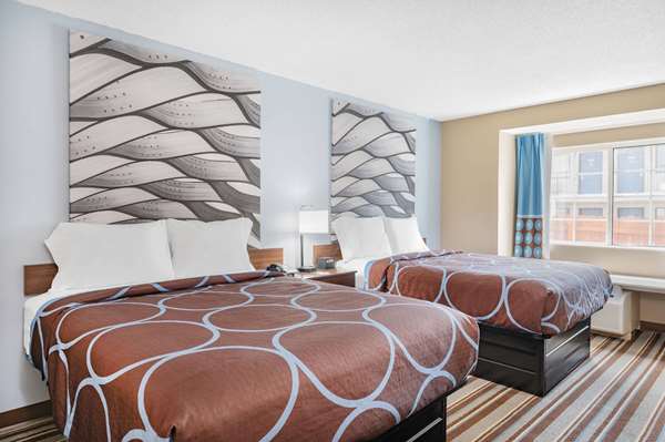  - Super 8 Hotel Joliet - I-80, Exit 130B